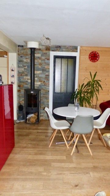 VENDU 5 LE HAVRE SANVIC MAIRIE Proche CAVEE VERTE - TROIS CHAMBRES. GARAGE. 